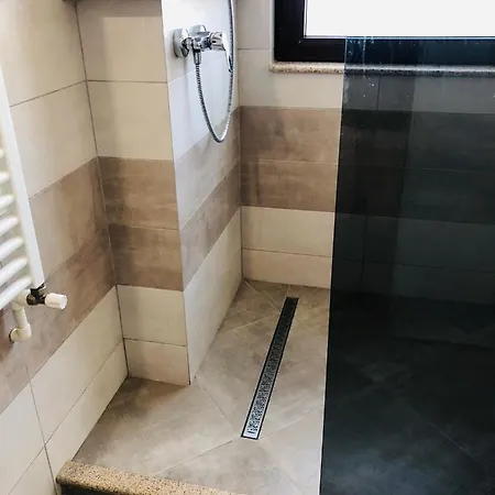 Coral Beach Apartment Mamaia